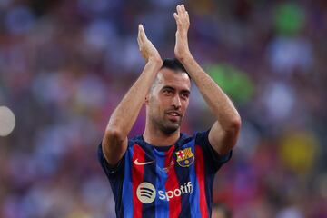 Barcelona legends pay tribute to Sergio Busquets