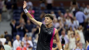 NEW YORK, NEW YORK - SEPTEMBER 05: Ben Shelton of the United States celebrates after defeating Frances Tiafoe of the United States during their Men's Singles Quarterfinal match on Day Nine of the 2023 US Open at the USTA Billie Jean King National Tennis Center on September 05, 2023 in the Flushing neighborhood of the Queens borough of New York City. Elsa/Getty Images/AFP (Photo by ELSA / GETTY IMAGES NORTH AMERICA / Getty Images via AFP)