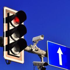 Los semáforos con cámara que te pueden multar en Madrid: ¿cuáles son y en qué calles se encuentran?