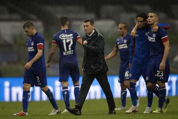 Cruz Azul también viene de ligar su tercera victoria de forma consecutiva, ahora ante unos Tigres que llegaban con paso perfecto. Definitivamente, este Cruz Azul no se parece al de otros años. Aunque puede no ser espectacular, sí ha mostrado otra mentalidad y otra determinación al momento de definir en los momentos importantes para reemplazar a ‘La Máquina’ de las cruzazuleadas. Además, su plantel tiene la profundidad necesaria para resolver este tipo de situaciones como lo hizo con Roberto Alvarado. Hay que seguir poniéndole mucha atención a este equipo celeste, pues es muy probable que los veamos en liguilla luchando por el título.