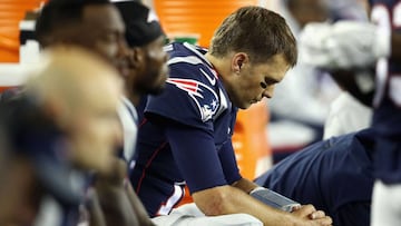 FOXBORO, MA - SEPTEMBER 07: Tom Brady #12 of the New England Patriots reacts on the bench during the second half against the Kansas City Chiefs at Gillette Stadium on September 7, 2017 in Foxboro, Massachusetts.   Maddie Meyer/Getty Images/AFP
 == FOR NEWSPAPERS, INTERNET, TELCOS &amp; TELEVISION USE ONLY ==