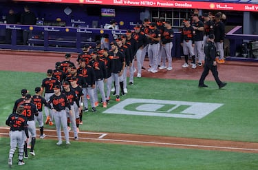 Orioles propinan paliza a domicilio a Blue Jays en Opening Day