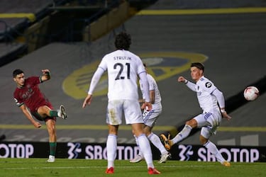 Los Wolves vencen al Leeds en la jornada 5 de la Premier League