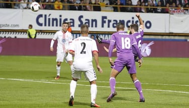 Hugo Sánchez cheers Nacho's "perfect scissor-kick"