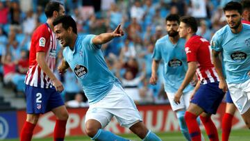 GRAF4061. VIGO, 01/09/2018.- El defensa argentino del Celta de Vigo, Gustavo Cabral (i), celebra su gol anotado ante el Atlético de Madrid, el tercero del equipo, que ha sido anulado por el árbitro, durante el partido de Liga Santander de Pr