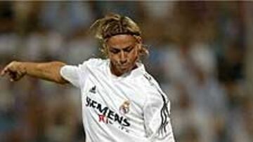 <b>TITULAR.</B> La ausencia de Beckham le abrió las puertas de la titularidad a Guti contra el Betis, pero una lesión se las puede cerrar.