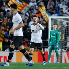 Aprobados y suspensos del Valencia: Guillamón se viste de mago