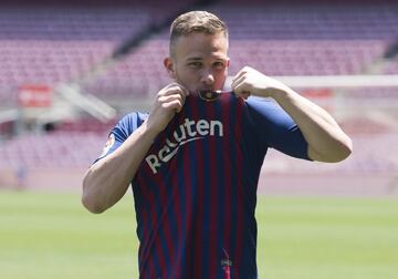 Presentación de Arthur como nuevo jugador del Fútbol Club Barcelona.
