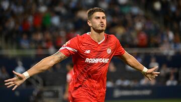 Pedro Raúl, figura del Toluca en la goleada al Sporting Kansas.