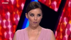 Chenoa en &quot;Tu cara me suena 7&quot; con cara de enfado despu&eacute;s de que Manel Fuentes hiciera una broma sobre la supuesta cobra que le hizo David Bisbal.