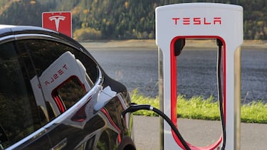 La app de Tesla llamará a la grúa en dos clics