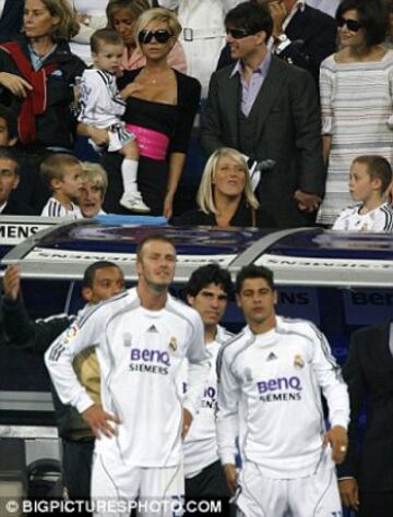 Tom Cruise apoyando a su amigo Beckham en el Bernabeu.
