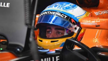 Fernando Alonso's McLaren lasts 12 minutes in Barcelona