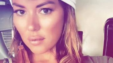 La modelo, alejada de los medios desde hace un tiempo, dio la noticia a través de Instagram, donde no hay ni una foto de su futuro marido.