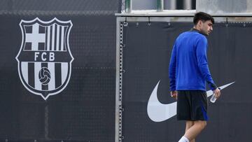 Pedri, en el entrenamiento previo al partido contra el Atalanta.