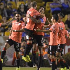 El gol in-extremis del 'Maza' arruina el doblete de Quiñones