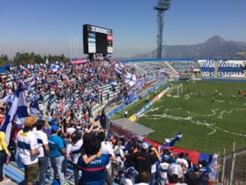 Los hinchas en la última práctica de la UC