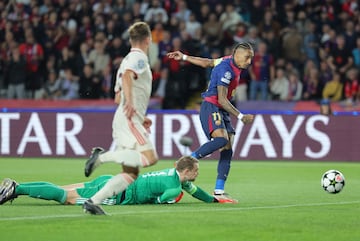 1-0. Fermín López asiste desde el medio del campo a Raphinha superando a Joshua Kimmich, el brasileño se va solo, sortea a Manuel Neuer y anota el primer tanto a placer.