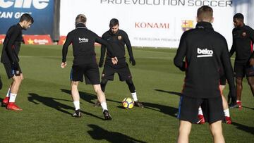 Entrenamiento con todos los disponibles…, incluido Arda Turan