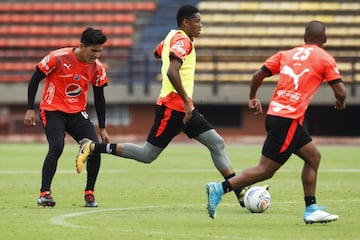 En el Atanasio, DIM entrena pensando en el Tolima