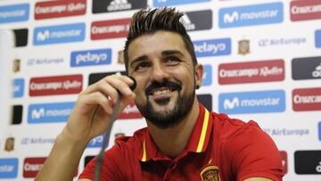 GRA145. LAS ROZAS (C.A. DE MADRID), 29/08/2017.- El jugador David Villa durante la rueda de prensa que ha tenido lugar tras el entrenamiento realizado hoy en la Ciudad del Fútbol de Las Rozas para preparar los partidos contra Italia y Liechtenstein de clasificación mundialista para Rusia 2018. España se jugará el primer puesto de grupo, el que da plaza directa en el próximo Mundial, con Italia el 2 de septiembre en el estadio Santiago Bernabéu de Madrid y se medirá con Liechtenstein en Vaduz el 5 del mismo mes. EFE/Juan Carlos Hidalgo