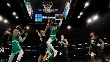 Ante un rival duro como los Clippers, el equipo verde volvi¨® a encontrar soluciones. Rev¨¦s de los Knicks en San Antonio. Victorias de Hornets y Grizzlies.