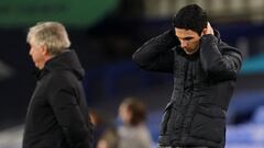 Arteta se lamenta durante el partido contra el Everton.