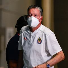 Peláez acepta que Mohamed lleva ventaja para llegar a Chivas