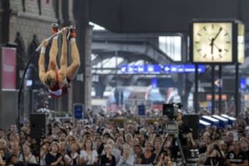 Tobias Scherbarth compitiendo en la estación principal de Zúrich durante la Diamond League.
