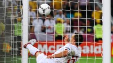 Terry, después de sacar el balón de dentro.