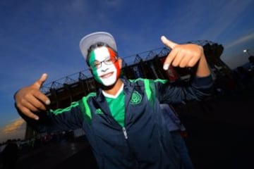 El color de los aficionados en el Estadio Azteca