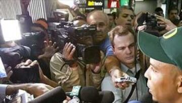 <B>EXPECTACIÓN.</B> La llegada de Ronaldo a Brasil despertó un enorme interés.