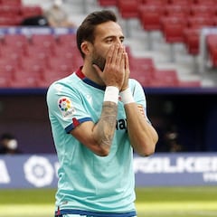 El árbito no le dio a Morales el gol ante el Atlético y sigue a cinco del récord