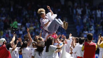21/04/24 FUTBOL FEMENINO
PARTIDO SEGUNDA DIVISION FEMENINA
DEPORTIVO DE LA CORUÑA ABANCA - CACEREÑO
FIN DEL PARTIDO ALEGRIA MANTEO A IRENE FERRERAS