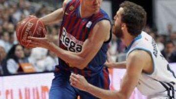 Saras Jasikevicus durante el quinto partido de la final de la Liga ACB, disputado en el Palacio de los Deportes de la Comunidad de Madrid.