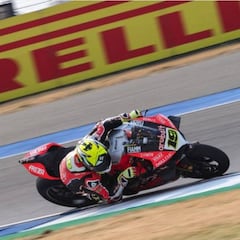 Pleno de Bautista: seis victorias de seis carreras en Superbike