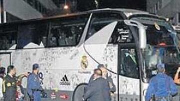 <b>TIENEN TIRÓN. </b>La policía se tuvo que emplear a fondo para que los jugadores no tuvieran sobresaltos en su llegada a Córdoba.