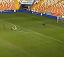 Era el minuto 93 de su debut y hace esto: lo de Junior Fernandes fue una locura