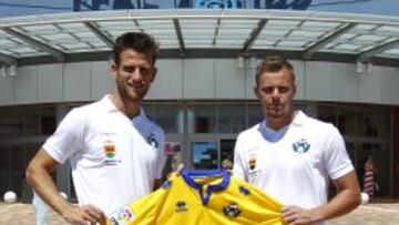 12/08/14 PRETEMPORADA ALCORCON
PRESENTACION JUGADORES
ALFREDO JUAN MAYORDOMO MAYOR
CHARLIE DEAN