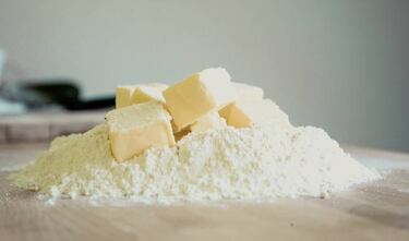 Los 9 alimentos que nunca debes calentar en el microondas