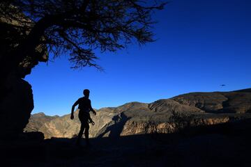 Con una distancia de unos 172 km y un desnivel positivo de unos 10.000 metros, se la considera la carrera a pie de Trail running más prestigiosa del mundo.