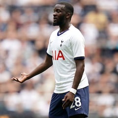 El Barcelona ofrece a Umtiti o Semedo por Ndombele