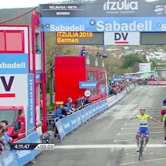 Resumen de la 2ª etapa de la Vuelta al País Vasco: Alaphilippe repite triunfo y es más líder