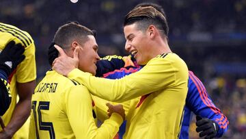 James y Juanfer celebran el triunfo ante Francia