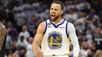 SACRAMENTO, CALIFORNIA - APRIL 30: Stephen Curry #30 of the Golden State Warriors celebrates during the third quarter in game seven of the Western Conference First Round Playoffs against the Sacramento Kings at Golden 1 Center on April 30, 2023 in Sacramento, California. NOTE TO USER: User expressly acknowledges and agrees that, by downloading and or using this photograph, User is consenting to the terms and conditions of the Getty Images License Agreement.   Ezra Shaw/Getty Images/AFP (Photo by EZRA SHAW / GETTY IMAGES NORTH AMERICA / Getty Images via AFP)