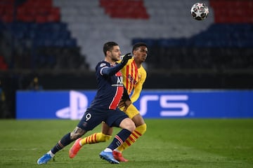 Mauro Icardi y Junior Firpo.