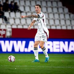 Lalo, seguridad y contundencia en defensa para el Albacete