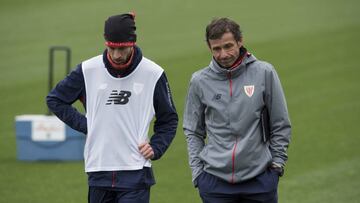 Ziganda hablando con Saborit.