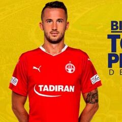 Tomás Pekhart firma por dos temporadas con Las Palmas