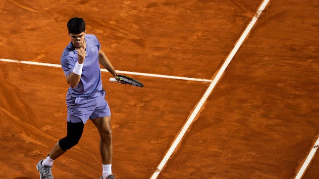 Alcaraz activa el modo nocturno para superar a Djere
